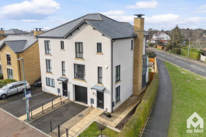 Photo 1- click for photo gallery